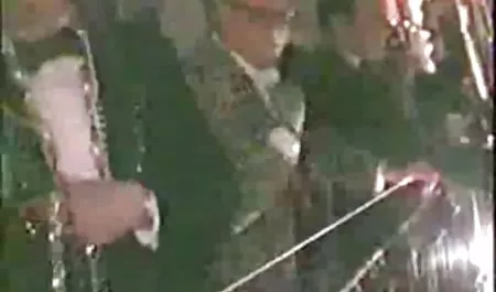 Yatakta Solo erotik sex sevisme mastürbasyon! Seksi adam!
