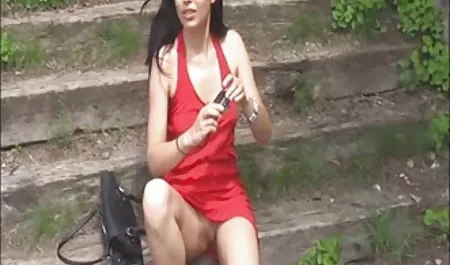 Allison Moore Nikki Phoenix kedi traş erotik sex sahnesi ye
