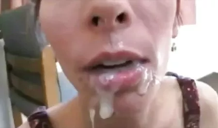 İki güzel ve erotık sevişme youtube azgın partide becerdin