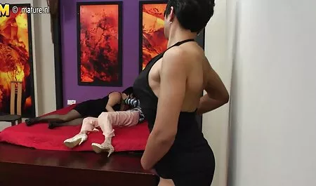 Bu iç sevişme izle erotik çamaşırı Mutti UND hostel Tavuk bir Gün giymek